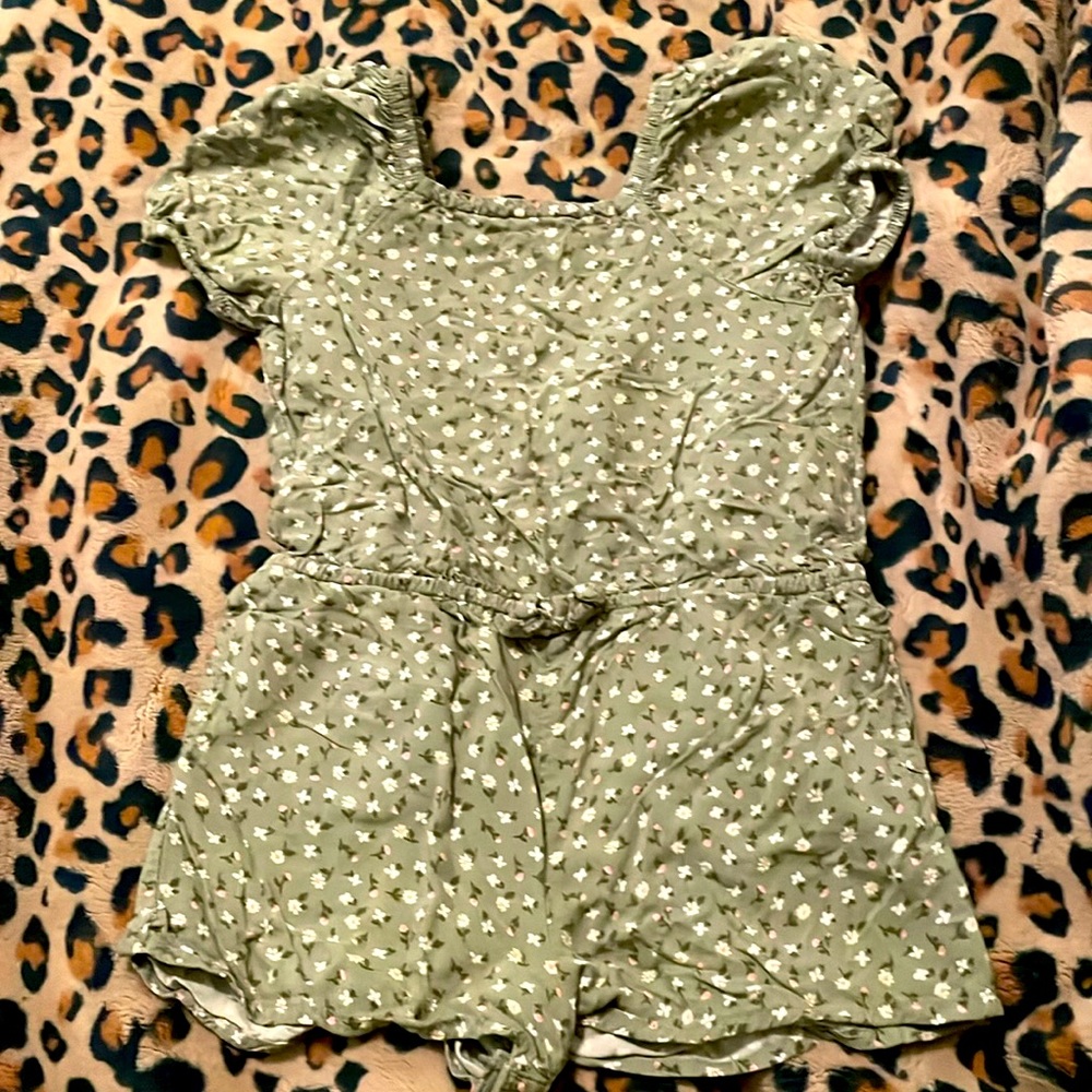 3T green flower romper